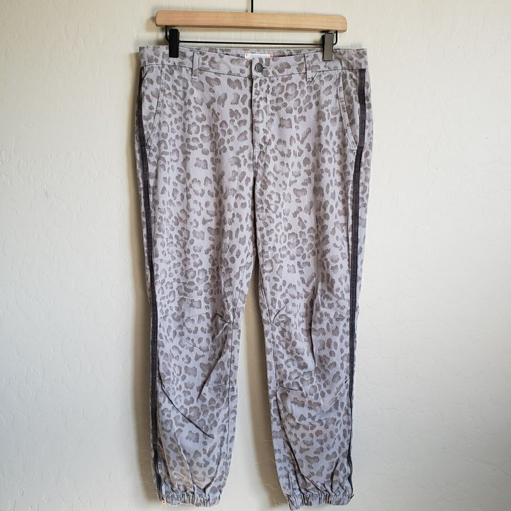 Sundry Leopard Cotton Twill Zip Jogger Pants Ankle Crop Light Grey Sz Women's 29